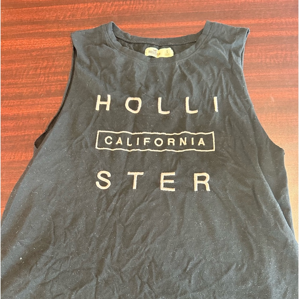 Hollister tank the writing is pink